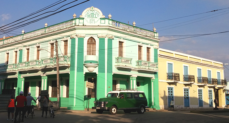 Vista de una calle de Colón —Nueva Bermeja, en la Provincia de Matanzas (2018). 