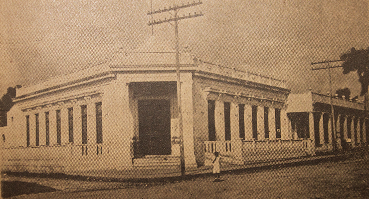 Vista exterior de la Sociedad Liceo de Bolondrón (Ca. 1924).