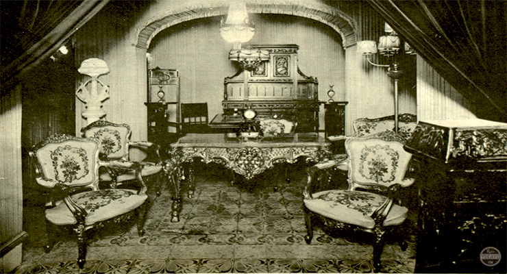 Vista de una exhibición en La Moda, Almacén y Fábrica de Muebles de Dorado, Peón y Compañía (Ca. 1925).