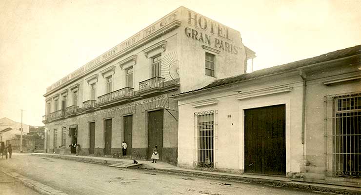 Hotel Gran París en Matanzas. Fuente: Ernesto Fortes Álbum, University of Miami, Cuban Heritage Collection.