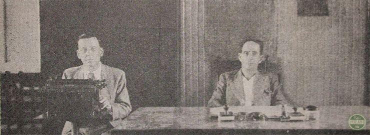 Filiberto Carbot Santiago con su secretario a la izquierda Baltasar del Llano (1942).