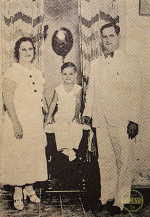 Manuel Laureiro con su esposa Primitiva Lausurique y su hijo Heriberto.
