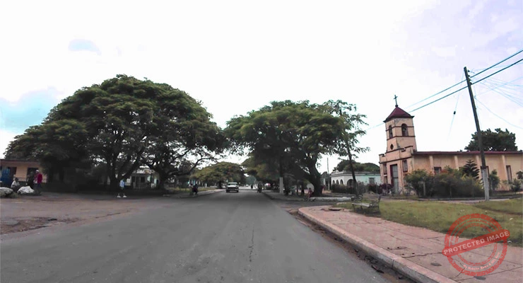 Poblado de Coliseo, Matanzas. Vista de la Iglesia San José desde la carretera Central (Ca. 2024).