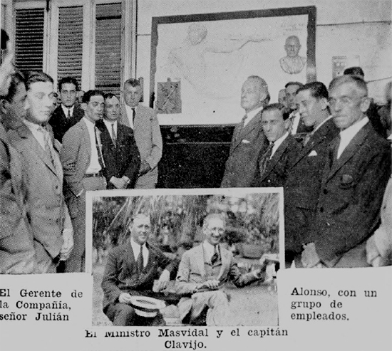Julián Alonso, gerente de la Empresa Naviera de Cuba y un grupo de empleados. Ministro Masvidal y capitán Clavijo.