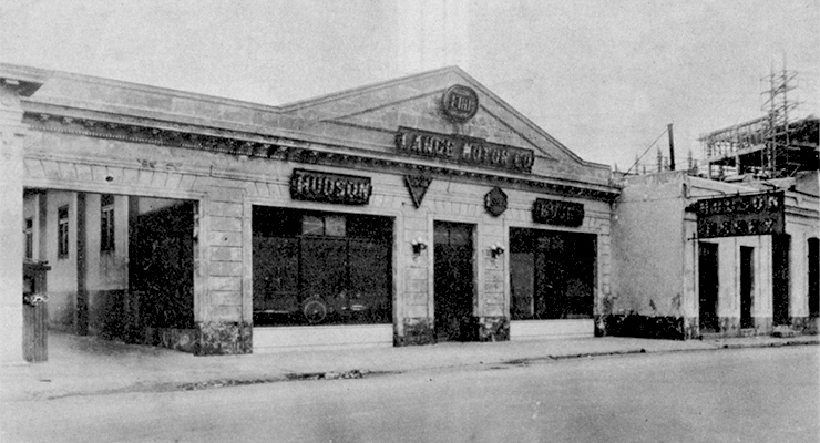 Fachada del edificio de la  Lange Motor Co. en la Habana (Ca. 1925).