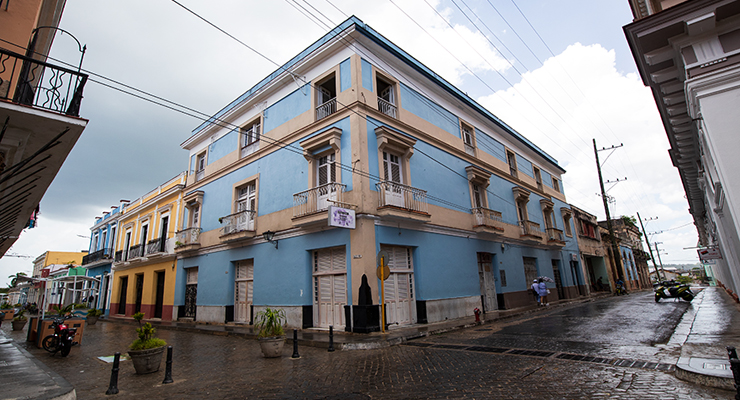 Farmacia Central en la calle del Medio 15, Matanzas (Ca. 2022).