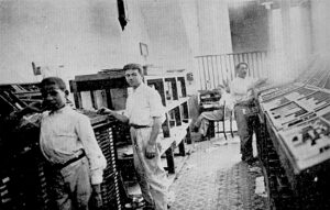 Departamento de composición de los hermanos Sardiñas (Ca. 1917).