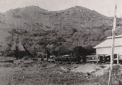 Ferrocarril especial y talleres de la minera Aguilera y Compañía.