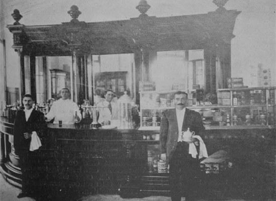 Cantina del Café restaurante El Correo. (Ca. 1912).