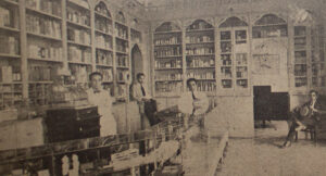 Margarita de Armas de Villers y su Farmacia de Armas en Colón (Ca. 1924).