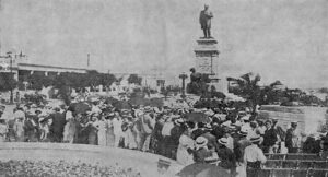 Estatua de Tomás Estrada Palma el día de su inauguración (Habana, 26 de junio 1921).