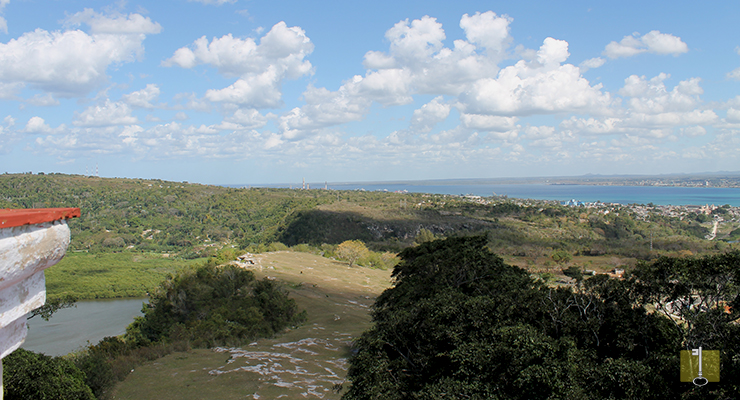 Paseos Matinales por Matanzas. Vista del Estero y Valle de Yumurí desde Monserrat. 