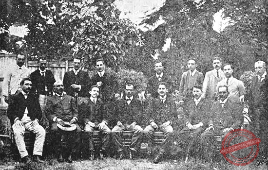 Miembros del Círculo de Instrucción y Recreo de Cruces (Ca. 1904).