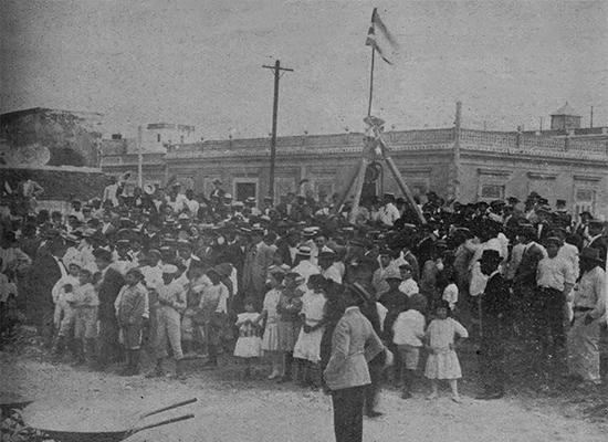 Pueblo de Sagua la Grande en el acto de colocar la primera piedra del teatro de Santos y Artigas.