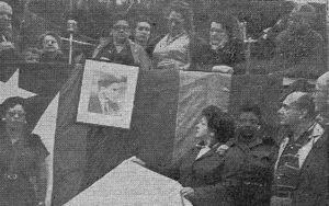 Asistentes al acto del cambio de nombre del Central Orozco después de ser nacionalizado.