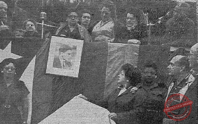 Asistentes al acto del cambio de nombre del Central Orozco después de ser nacionalizado.