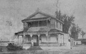 Vista del edificio donde estuvieron las oficinas del Central Progreso (Ca. 1918).