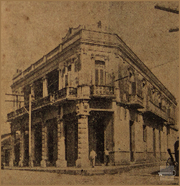 Vista exterior del edificio de la Farmacia Francesa de Unión de Reyes Ca. 1924.