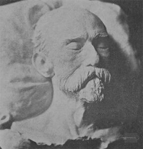 Mascarilla del general Máximo Gómez hecha al fallecer por Fernando Adelantado (Fot. de Handel).