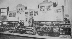 Dulcería en el Café Marte y Belona propiedad de Manuel Hospido en la Habana (Ca. 1919).