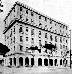 Edificio construido por la firma de “Gil y Navarrete” en la Habana.