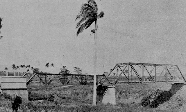 Puente sobre el río San Diego en la carretera de San Cristóbal a Pinar del Río (Ca. 1910)
