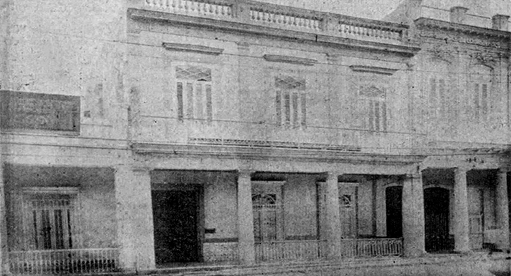 Edificio del Colegio Esther de Otilia Urrutia de Álvarez en la Calzada del Cerro, Habana (Ca. 1918).