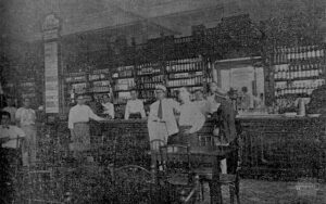 Vista de la cantina bar del café restaurante El Carmelo (Ca. 1918).