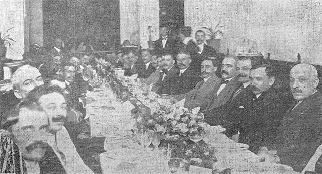 Aspecto del homenaje tributado el 20 de diciembre 1914 al Sr. Manuel Llerandi en el Centro Asturiano.