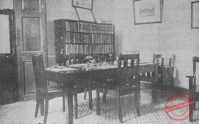 Vista del interior de una oficina de La Compañía de seguros La Internacional en la Habana (Ca. 1918).