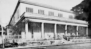 Asilo Truffin. Vista exterior del edificio en la calle Pluma número 3, barrio de Marianao, Habana (Ca. 1924).