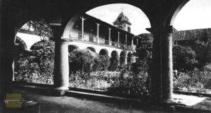 Vista del patio interior del Convento de Santa Clara en la Habana.