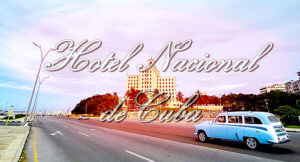 Vista del Hotel Nacional de Cuba desde el monumento al Maine en el malecón habanero (Jul. 2024).