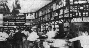 El Almacén de Menéndez, García y Cía. en Artemisa. Vista interior del departamento de víveres (Ca. 1929).