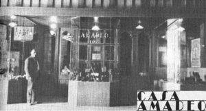 Casa Amadeo. Exterior del departamento de ventas al detalle por la calle de Belascoaín en la Habana y su propietario Pedro González (Ca. 1929).