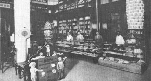 Vista del interior de la Farmacia Morales propiedad del Dr. D. A. Ruiz (Ca. 1929).