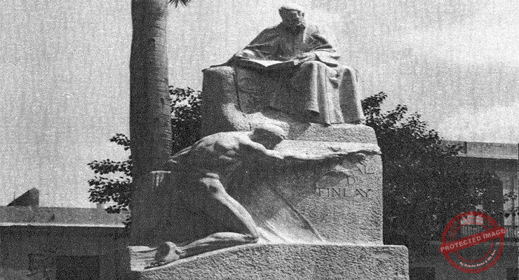 Monumento al doctor Carlos Juan Finlay erigido en el parque que lleva su nombre e inaugurado en 1921 (Ca. 1929).