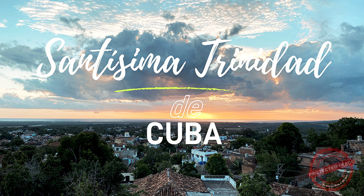Vista de Trinidad villa  colonial de Cuba desde la Popa.