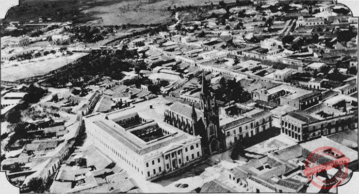 Perspectiva de una parte de la ciudad de Camagüey, destacándose en primer término la Iglesia del Sagrado Corazón (Ca. 1928)