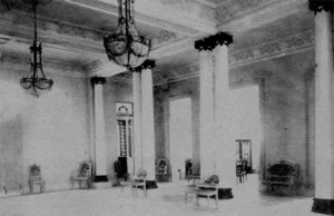 Cienfuegos Yacht Club salón de fiestas y al fondo detalle del salón de trofeos (Ca. 1929).