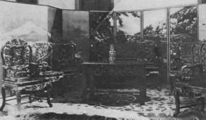 La Casa Quintana. Artístico juego de muebles de palisandro, tallados a mano.