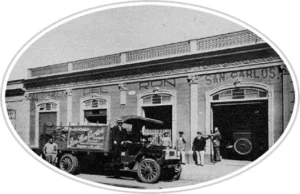 Fachada principal de los almacenes del ron San Carlos en Cienfuegos (Ca. 1929).