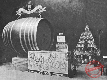 Quiosco de la fábrica de Ron San Carlos en la feria de Cienfuegos en 1927.