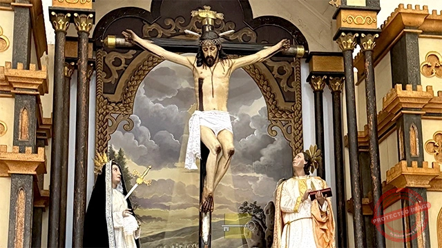 Cristo de la Vera Cruz acompañado de la Dolorosa y San Juan en la Capilla de la Iglesia parroquial de la Santísima Trinidad, Cuba (Ca. 2025).