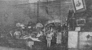 Escritorio y parte del departamento de víveres de Alejandro Suero Balbín. Al frente de la oficina estaba Angel García auxiliado de Eliseo García y Alfonso Forn (Ciego de Avila, Ca. 1915).