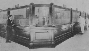 Banco Internacional en Cienfuegos. Aspecto de las oficinas (Ca. 1919).