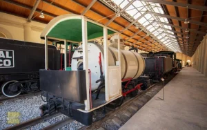Locomotora de Vapor 1131 adquirida por el central Hormiguero (Espartaco) para uso industrial azucarero. De tipo Bomba o acumuladora de vapor se fabricó en 1916 por Baldwin Locomotive Works. Museo Nacional del Ferrocarril de Cuba.