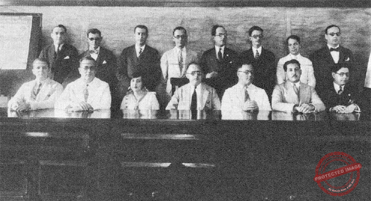 Escuela Elemental de Comercio de Santa Clara. Grupo de profesores (Foto M. Gómez, Ca. 1928).