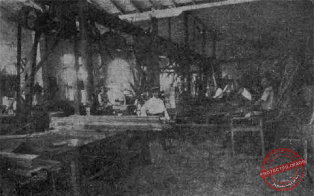 Interior de los talleres de envases en general de Reimondo y Martínez en Ranchuelo (Ca. 1926).