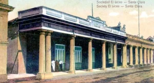 Vista del antiguo edificio de la Sociedad El Liceo de Santa Clara.
